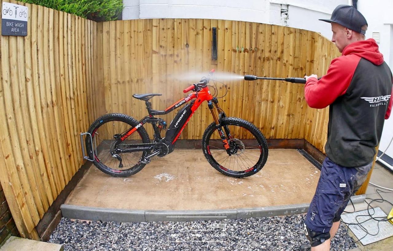 Bike Park Lodge #2 マーサー・ティドビル エクステリア 写真